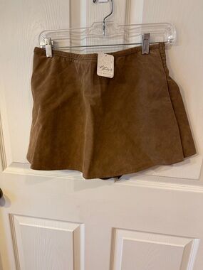 Free People Chestnut Suede Mini Skirt Sz M.  NWT. Box38
